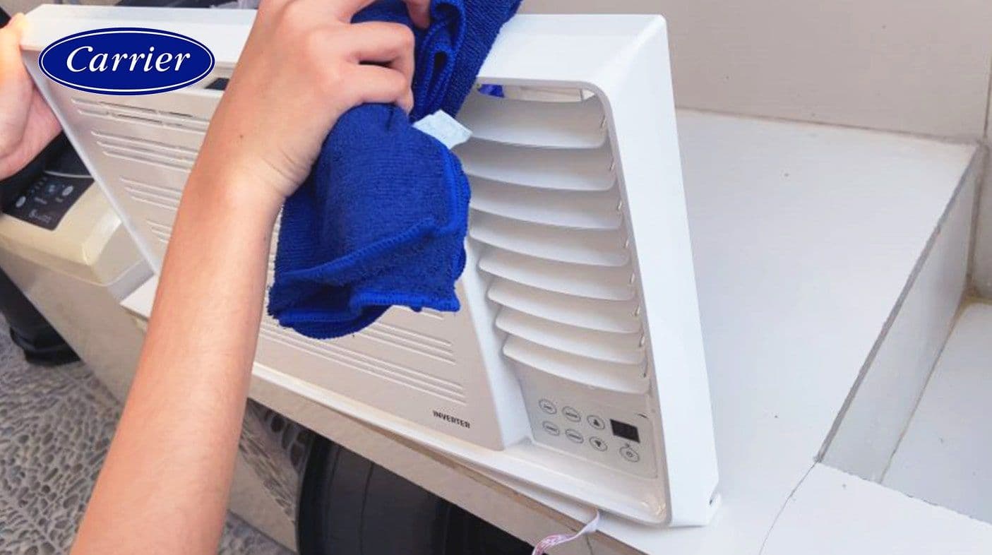 Cleaning the front grille using a soft dry cloth